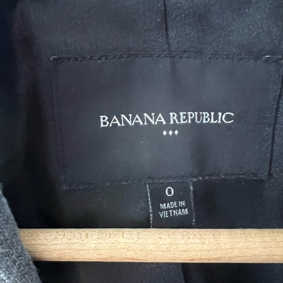 Grey with White Stripes Banana Republic Blazer - Picture 6 of 8